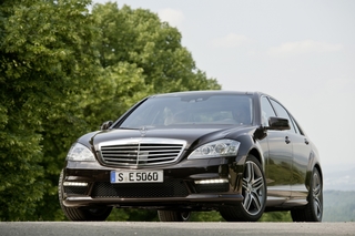 Mercedes S 63 AMG und CL 63 AMG: Auch oben wird gespart