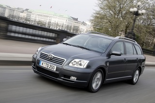 Gebrauchtwagen-Check: Toyota Avensis (T25) - Blechgewordene Unauf...
