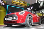 Genfer Autosalon 2014: MINI Clubman Concept mit vier Türen und fünf...