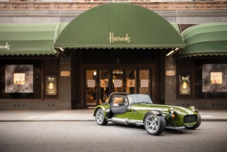 Caterham Signature - Harrods hübscht den Seven auf