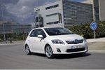 Toyota Auris Hybrid: So fährt der Hybrid-Bruder des Prius