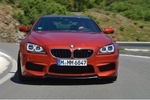 BMW M6 im Fahrbericht: Bissiger Bulle mit saugender Straßenlage
