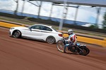 BMW M235i auf der Speedwaybahn: Bis zum Anschlag quer