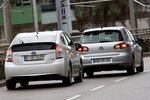 VW Golf und Toyota Prius: Welcher Antrieb knausert am meisten?