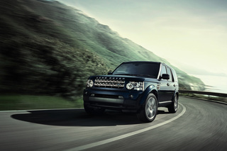 Land Rover - Mit acht Gängen durchs Gelände