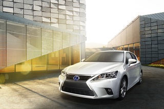 Lexus CT 200h - Vornehm verschönert