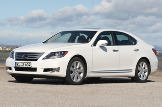 Lexus LS: Leichtes Lifting