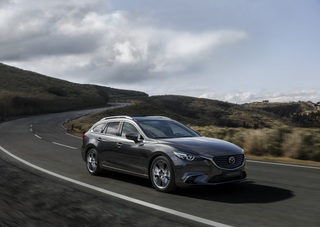 Mazda6 zum Modelljahr 2017 überarbeitet - Mehr Technik, ein wenig bunt