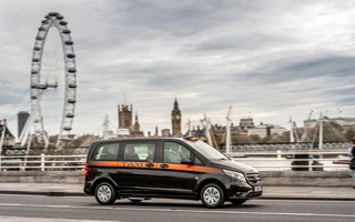 Mercedes überarbeitet London Taxi - Vito mit lenkender Hinterachse