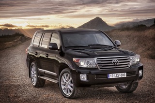 Toyota Land Cruiser V8 - Sauberer um die Kurve