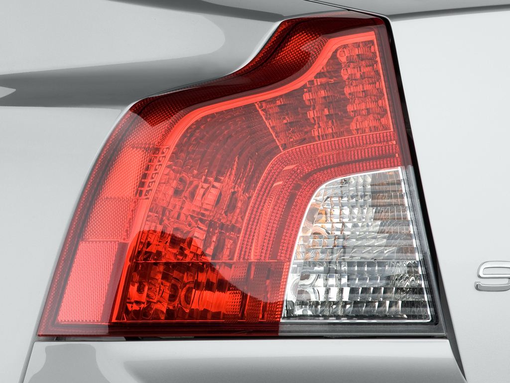 Фонарь вольво. Volvo s40 taillights. Фонарь s40 фонарь Volvo. Volvo s40 задний стопарь. Led фонари Volvo s40.