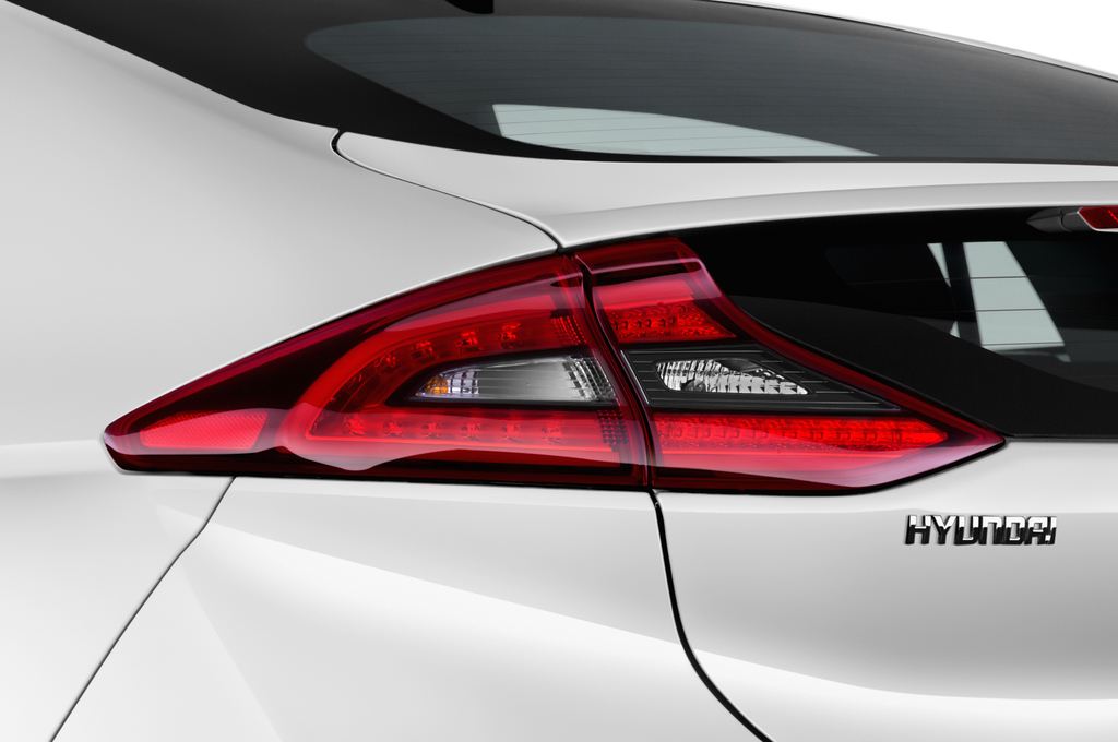 HYUNDAI IONIQ SCHEINWERFER RECHTS In Hessen - Neu-Isenburg | Ersatz