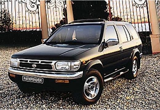 Nissan Pathfinder SUV (1995–2004)