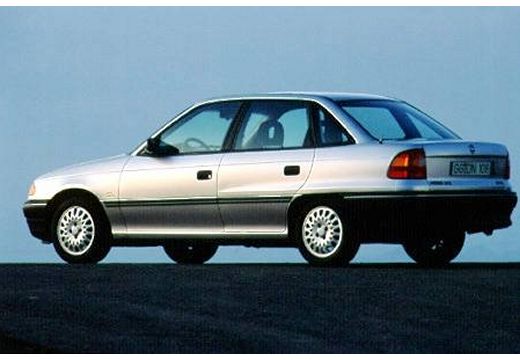 Bildergalerie: Opel Astra Limousine Baujahr 1991 - 1998 - autoplenum.de