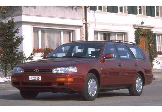 Toyota Camry Kombi (1992–1996)