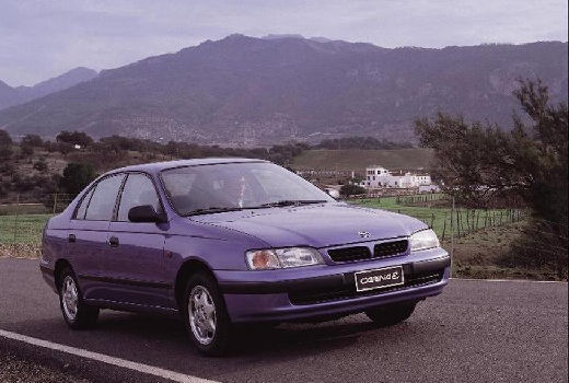 Toyota Carina 1.8 107 PS (1992–1997)