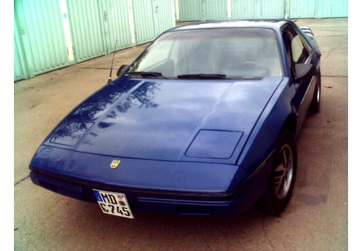 Pontiac Fiero Coupé (1983–1988)