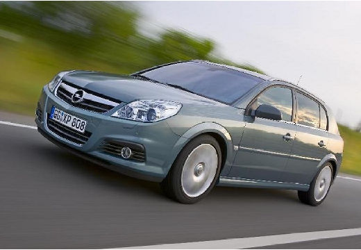 Opel Signum 3.2 V6 211 PS (2003–2008)
