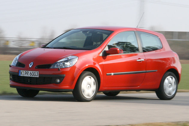 Bilder Viel Kraft Und Komfort Renault Clio 2 0 Automatik Im Test Autoplenum De