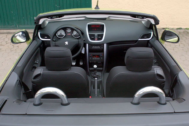 Peugeot 207 Cc Kofferraum Geht Nicht Auf Bilder: Peugeot 207 CC: Das erschwingliche Compromiss-Cabrio