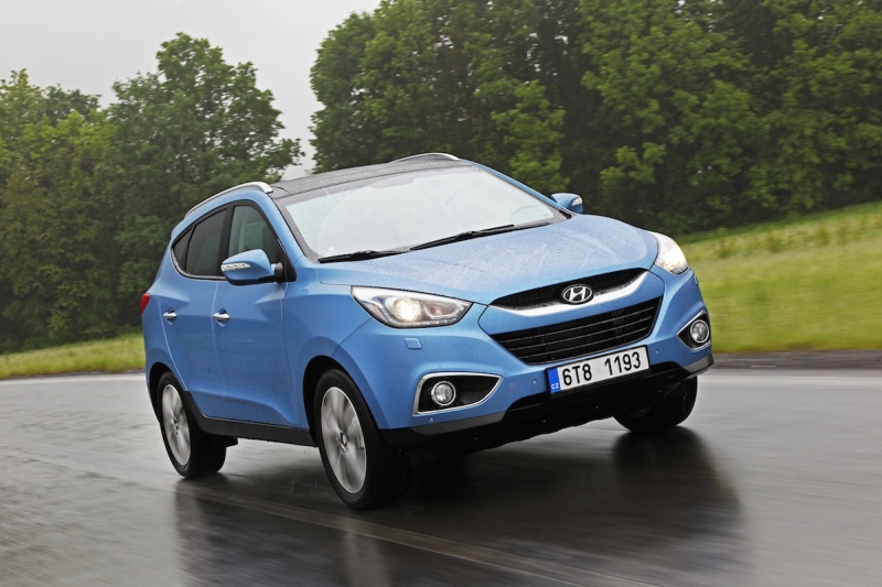 Bilder Hyundai Ix35 2 0 Crdi Mit Feinem Meissel Autoplenum At