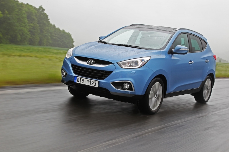 Bilder Hyundai Ix35 2 0 Crdi Mit Feinem Meissel Autoplenum At