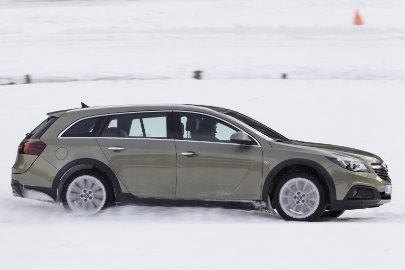 Opel insignia country tourer проблемы