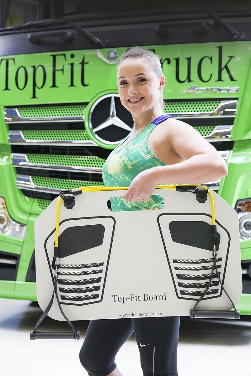 Bilder Rollendes Fitnessstudio F r Trucker Sixpack In Der bilder-rollendes-fitnessstudio-f-r-trucker-sixpack-in-der