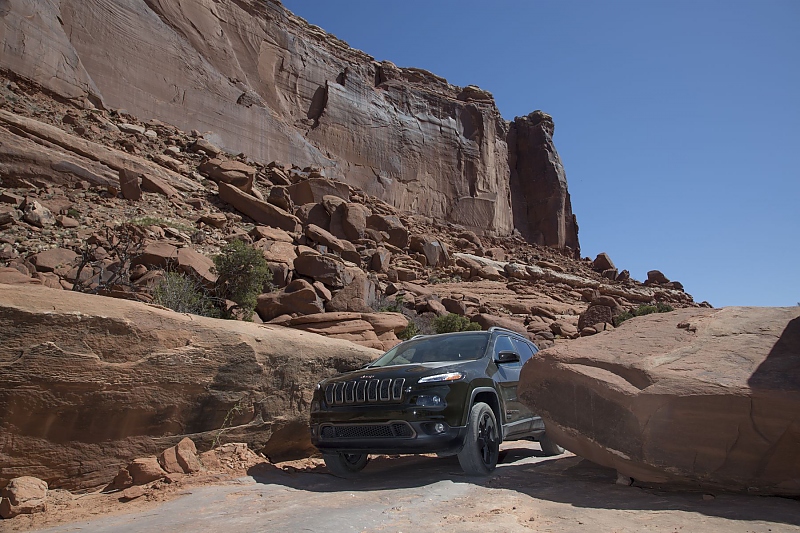 Im Jeep Cherokee durch die Moab-Wüste - Klettender Häuptling