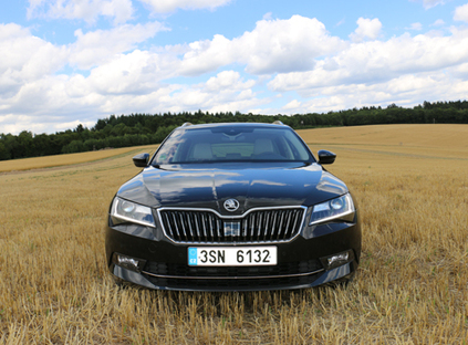 Skoda Superb Combi Konkurrenzprodukt Test Autoplenum De