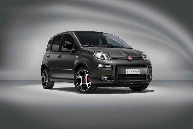 Bilder Sport Optik Und Grosses Display Fiat Panda Autoplenum De