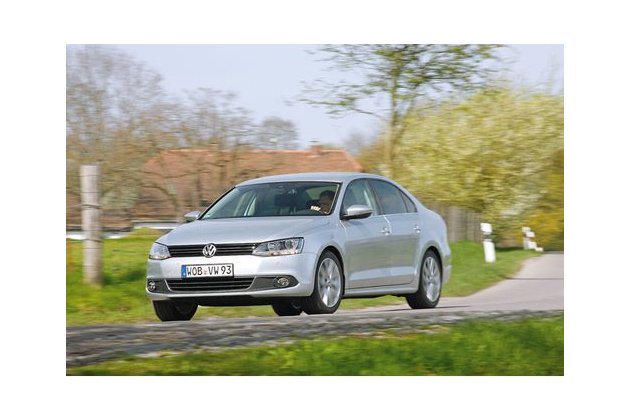 Vw Jetta 1 6 Tdi Im Fahrbericht Lohnt Sich Der Diesel Jetta