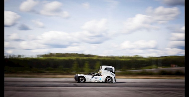 Der Schnellste Lkw Der Welt Volvo Iron Knight - Der schnellste Lkw der Welt - autoplenum.at