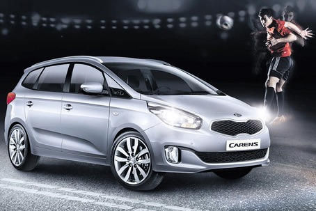Kia bringt FIFA-Sondermodell des Carens