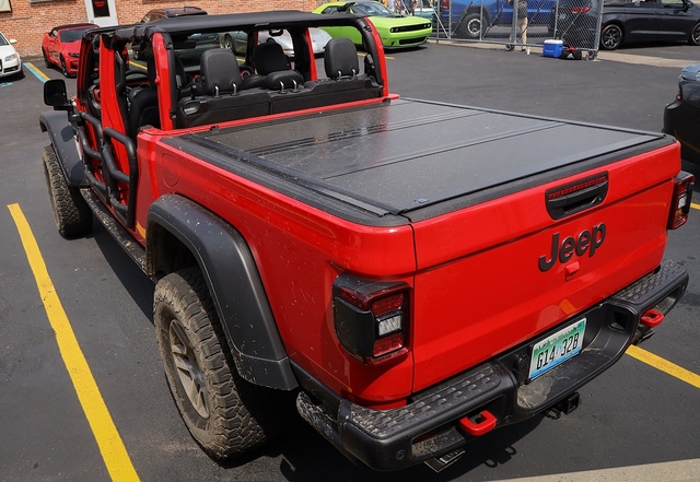 Bilder Jeep Gladiator Rubicon Mopar 3.6 V6 Harter Hund autoplenum.de