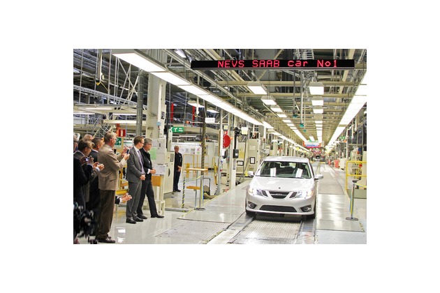 Neubeginn bei Saab – erstes Vorserienmodell vom Band gerollt