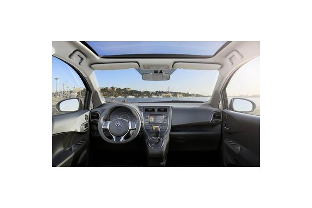 Attraktives Mobilitätspaket für Toyotas neuen Verso-S