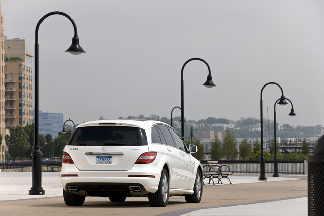 Bilder: Last exit Mercedes-Benz R-Klasse - autoplenum.de