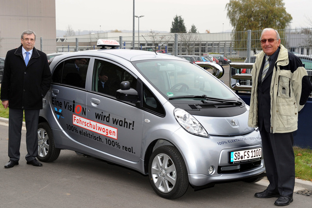 Peugeot iOn - Elektrisch fahren lernen