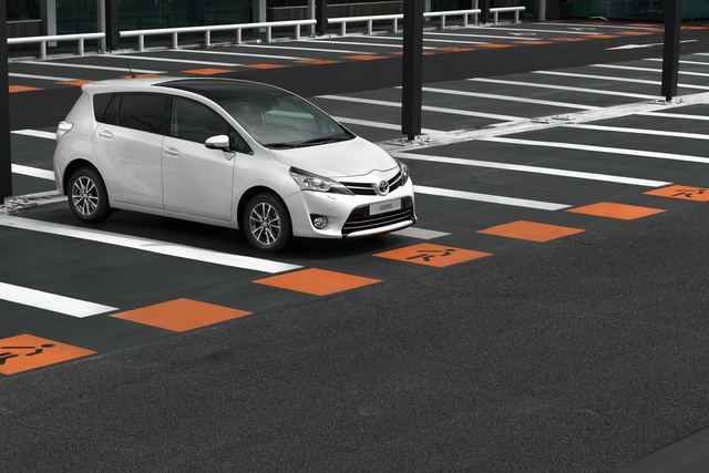 Toyota Verso - Neue Optik für gleichen Preis
