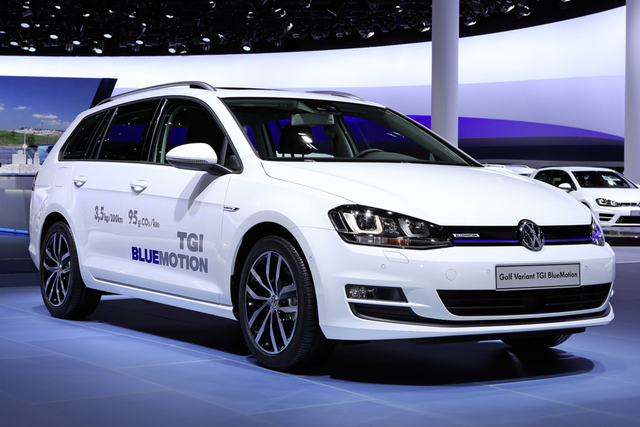 Vw Golf Variant Tgi Bluemotion Erdgas Nun Auch Fur Den Kombi Autoplenum De