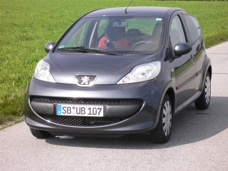 Bilder Praxistest Peugeot 107 Filou Flott In The City Autoplenum At