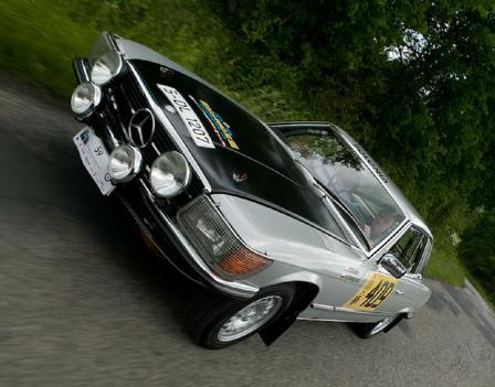 Bilder: Autoklassiker: Mercedes SLC 450 Rallye - Wüstenfuchs ...