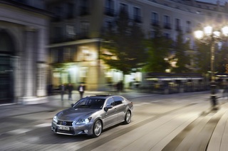 Lexus GS 300h - Downsizing in eigenen Reihen (Kurzfassung)