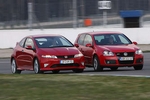 Honda Civic vs. VW Golf GTI: Rot Wild