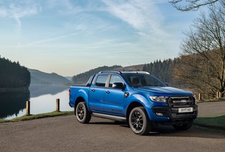Ford Ranger Wildtrak X - Blau gemacht