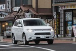 Mitsubishi Outlander PHEV im Fahrbericht: Vollwert-SUV mit Plug-in-...