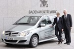 Ministerpräsident Kretschmann fährt in Berlin Auto mit Brennstoffzelle