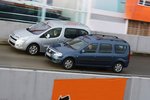 Berlingo vs. Logan MCV: Welcher Siebensitzer bietet mehr?