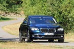 BMW 750i im Test: Wenn 2.077 Kilogramm erzittern